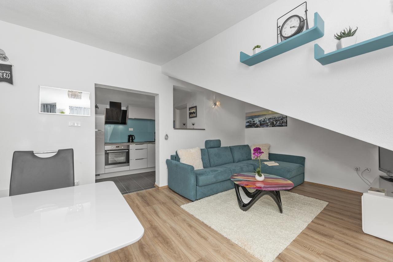 Apartment Nikola Trogir Exteriör bild
